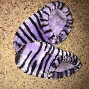 Fuzzy Bathroom Slippers Purple Zebra Stripes Sz 8